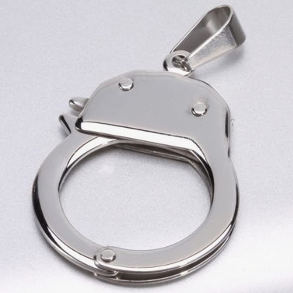 Working Handcuff Necklace Pendant - Picture 4 of 11